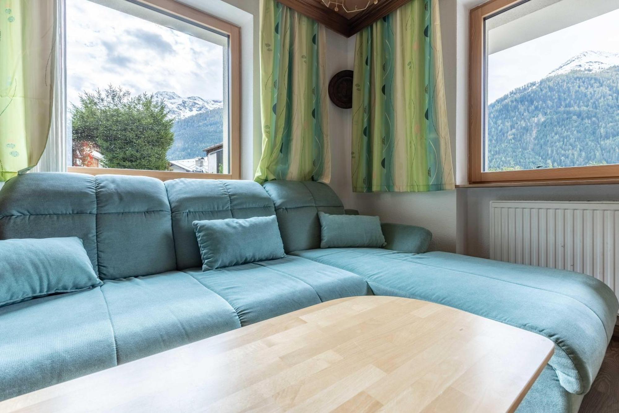 Haus Weinberg Apartment เพทท์นอย อัม อาร์ลแบร์ก ภายนอก รูปภาพ